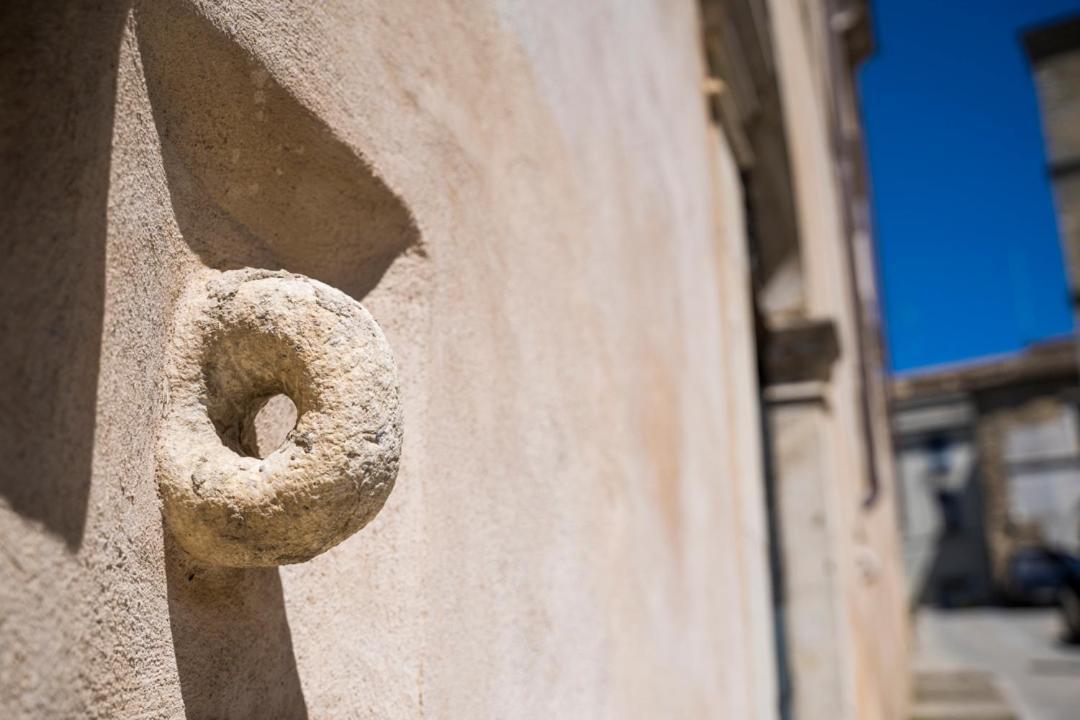 Palazzo Laureano - Dimora Storica Ξενοδοχείο Tricarico Εξωτερικό φωτογραφία